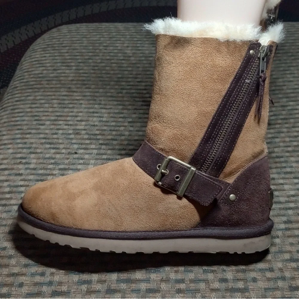 UGG Chestnut & Chocolate Shearling Brown Suede Women's Boots 8 Zip Buckle